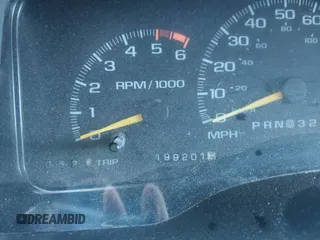 1996 Chevrolet Tahoe z VIN 1GNEK13R3TJ318572, wystawiony jako IAAI lot #41419555 z przebiegiem 199 201 mil mil oraz . Historia ofert i sprzedaży dostępna na DreamBid. Obrazek 15.