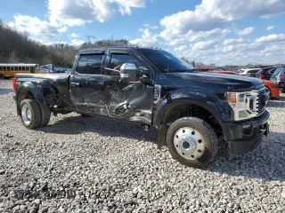 2022 Ford Super Duty F-450 DRW XL with VIN 1FT8W4DT7NEE27814, listed as a Copart auction lot 46061085 with 26,263 mi miles and Salvage Title. Bid and sale history available at carsss.com. Image 4.