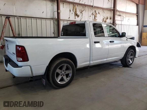 2018 Ram 1500 Express z VIN 1C6RR7FG2JS122611, wystawiony jako Copart lot #48668595 z przebiegiem 139 761 mil mil oraz Szkoda całkowita • Salvage title. Historia ofert i sprzedaży dostępna na DreamBid. Obrazek 3.