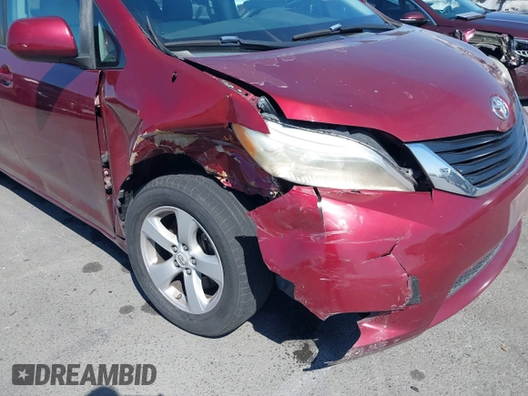 2012 Toyota Sienna LE AAS with VIN 5TDKK3DC6CS234136, listed as a IAAI auction lot 42064491 with 103,925 mi miles. Bid and sale history available at carsss.com. Image 6.