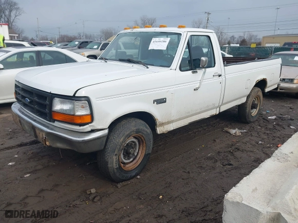 1996 Ford F-250 HD with VIN 1FTHF25HXTEA54523, listed as a IAAI auction lot 41646186 with 206,050 mi miles. Bid and sale history available at carsss.com. Image 17.