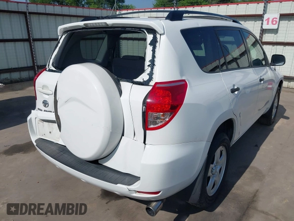 2008 Toyota RAV4 with VIN JTMZD33V185091511, listed as a IAAI auction lot 41879664 with 151,204 mi miles. Bid and sale history available at carsss.com. Image 4.