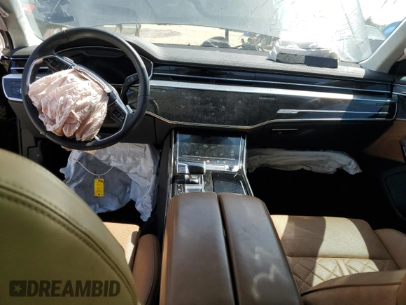 2020 Audi S8 z VIN WAU8SAF81LN014302, wystawiony jako Copart lot #48910773 z przebiegiem Nie podano mil oraz . Historia ofert i sprzedaży dostępna na DreamBid. Obrazek 8.
