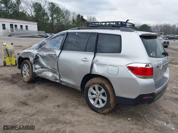 2013 Toyota Highlander with VIN 5TDZK3EH4DS113437, listed as a IAAI auction lot 41534301 with 150,432 mi miles. Bid and sale history available at carsss.com. Image 3.