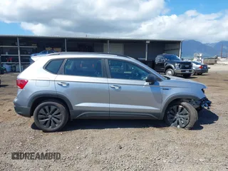 2024 Volkswagen Taos S с VIN 3VV5X7B23RM062187, выставлен на аукционе IAAI как лот 41681986 с пробегом 9 170 миль миль и . История ставок и продаж доступна на DreamBid. Изображение 13.