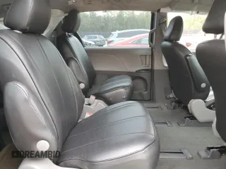 2017 Toyota Sienna L z VIN 5TDZZ3DC1HS786239, wystawiony jako Copart lot #53664265 z przebiegiem Nie podano mil oraz Szkoda całkowita • Salvage title. Historia ofert i sprzedaży dostępna na DreamBid. Obrazek 11.