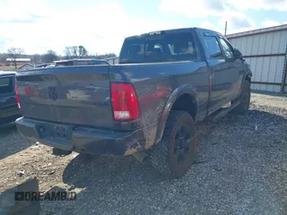 2018 Ram 2500 Big Horn with VIN 3C6UR5DLXJG341371, listed as a IAAI auction lot 41371836 with 197,924 mi miles. Bid and sale history available at carsss.com. Image 4.