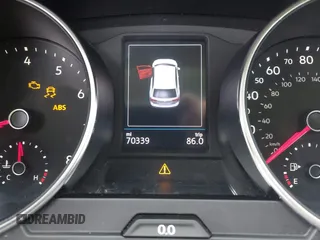 2018 Volkswagen Tiguan SEL с VIN 3VV3B7AX7JM076018, выставлен на аукционе IAAI как лот 42428029 с пробегом 70 339 миль миль и . История ставок и продаж доступна на DreamBid. Изображение 15.