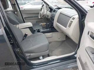 2010 Ford Escape XLS с VIN 1FMCU0C75AKD24279, выставлен на аукционе IAAI как лот 42506127 с пробегом 188 730 миль миль и . История ставок и продаж доступна на DreamBid. Изображение 5.