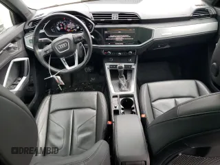 2023 Audi Q3 S line Premium z VIN WA1DECF30P1050210, wystawiony jako Copart lot #47090485 z przebiegiem 47 076 mil mil oraz Szkody całkowita. Historia ofert i sprzedaży dostępna na DreamBid. Obrazek 8.