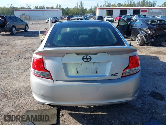 2012 Scion tC z VIN JTKJF5C77C3032559, wystawiony jako IAAI lot #41892954 z przebiegiem 207 718 mil mil oraz . Historia ofert i sprzedaży dostępna na DreamBid. Obrazek 16.