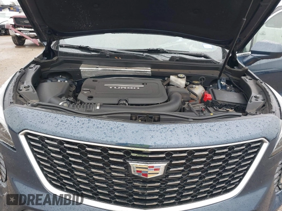 2019 Cadillac XT4 FWD Premium Luxury with VIN 1GYFZCR46KF171126, listed as a IAAI auction lot 41557387 with 88,811 mi miles. Bid and sale history available at carsss.com. Image 10.