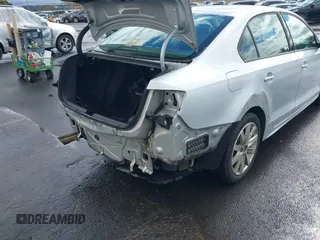 2012 Volkswagen Jetta S с VIN 3VW2K7AJ8CM394204, выставлен на аукционе IAAI как лот 41721042 с пробегом 215 326 миль миль и . История ставок и продаж доступна на DreamBid. Изображение 6.