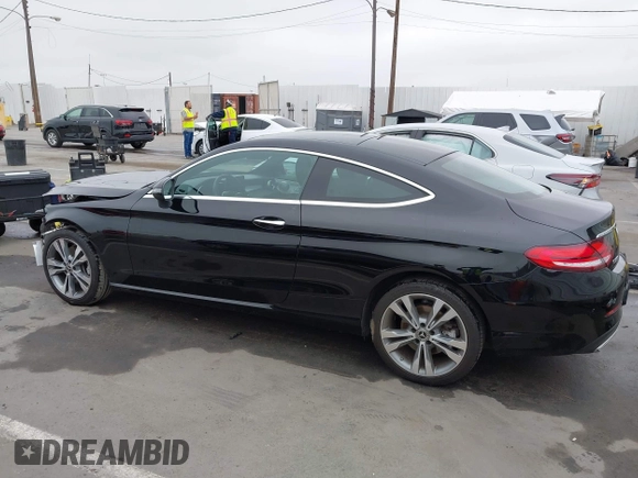 2019 Mercedes-Benz C 300 z VIN WDDWJ8DB6KF875249, wystawiony jako IAAI lot #42454994 z przebiegiem 51 013 mil mil oraz . Historia ofert i sprzedaży dostępna na DreamBid. Obrazek 15.