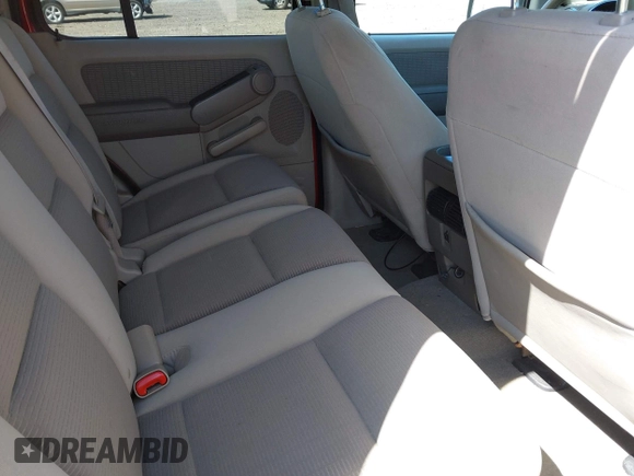 2006 Ford Explorer XLT with VIN 1FMEU73E26UB58007, listed as a IAAI auction lot 42155292 with 129,592 mi miles. Bid and sale history available at carsss.com. Image 8.