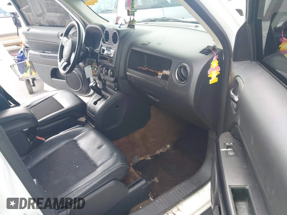 2016 Jeep Patriot Sport z VIN 1C4NJPBA1GD602541, wystawiony jako IAAI lot #42655146 z przebiegiem 140 142 mil mil oraz . Historia ofert i sprzedaży dostępna na DreamBid. Obrazek 5.