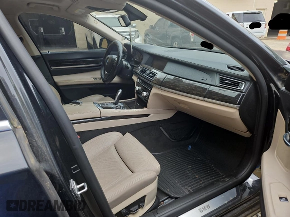2012 BMW 7 Series 750Li xDrive с VIN WBAKC8C58CC435970, выставлен на аукционе Copart как лот 60091585 с пробегом 129 273 миль миль и Чистый • Clean title. История ставок и продаж доступна на DreamBid. Изображение 5.