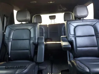 2018 Lincoln Navigator z VIN 5LMJJ2NT9JEL02318, wystawiony jako Copart lot #57556755 z przebiegiem 192 693 mil mil oraz Szkody całkowita. Historia ofert i sprzedaży dostępna na DreamBid. Obrazek 10.