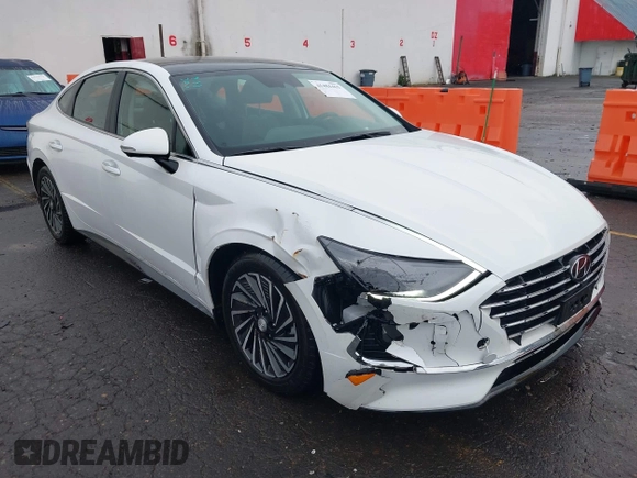 2020 Hyundai Sonata Hybrid Limited with VIN KMHL54JJ4LA015219, listed as a IAAI auction lot 41484462 with 32,725 mi miles. Bid and sale history available at carsss.com. Image 6.