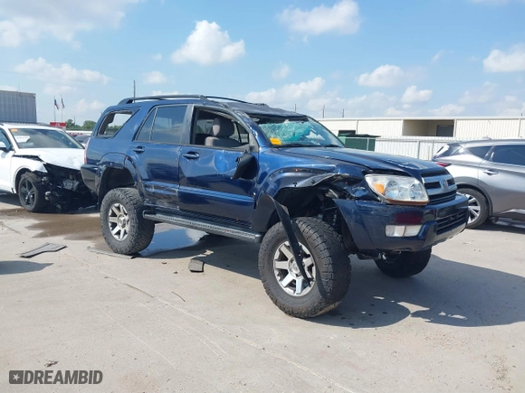 2005 Toyota 4Runner SR5 with VIN JTEZU14R358031340, listed as a IAAI auction lot 40371472 with 204,320 mi miles. Bid and sale history available at carsss.com. Image 1.