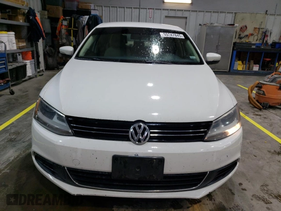 2013 Volkswagen Jetta SE with VIN 3VWDX7AJ3DM443160, listed as a Copart auction lot 55247845 with 334,107 mi miles and Salvage title. Bid and sale history available at DreamBid. Image 5.
