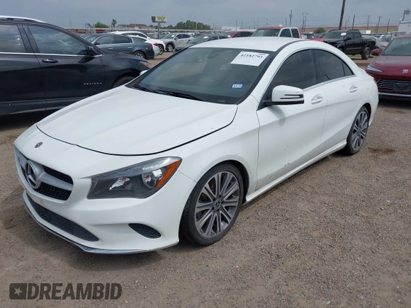 2018 Mercedes-Benz CLA 250 z VIN WDDSJ4GB0JN675250, wystawiony jako IAAI lot #42182793 z przebiegiem 65 978 mil mil oraz . Historia ofert i sprzedaży dostępna na DreamBid. Obrazek 2.