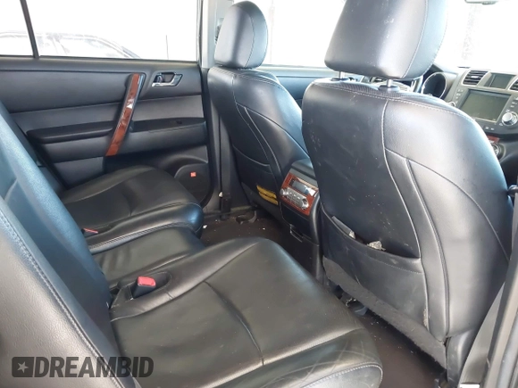 2012 Toyota Highlander Limited with VIN 5TDDK3EH5CS101760, listed as a IAAI auction lot 41993875 with 318,423 mi miles. Bid and sale history available at carsss.com. Image 8.