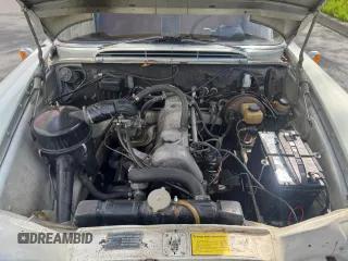 1965 Mercedes-Benz 190 z VIN 11001010128, wystawiony jako Copart lot #55181315 z przebiegiem 77 434 mil mil oraz Tytuł czysty. Historia ofert i sprzedaży dostępna na DreamBid. Obrazek 7.