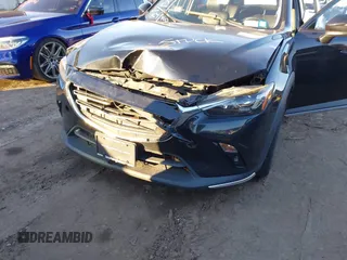 2019 Mazda CX-3 Grand Touring z VIN JM1DKFD78K0417780, wystawiony jako IAAI lot #41573009 z przebiegiem 70 002 mil mil oraz . Historia ofert i sprzedaży dostępna na DreamBid. Obrazek 6.