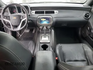2014 Chevrolet Camaro LT z VIN 2G1FC1E39E9147126, wystawiony jako Copart lot #53951875 z przebiegiem 115 040 mil mil oraz Szkoda całkowita • Salvage title. Historia ofert i sprzedaży dostępna na DreamBid. Obrazek 8.