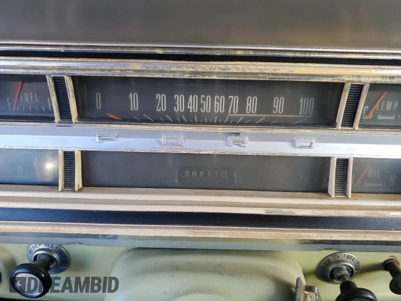 1970 Ford F-250 z VIN F25YRG91538, wystawiony jako Copart lot #87632065 z przebiegiem 38 811 mil mil oraz Czysty tytuł • Clean title. Historia ofert i sprzedaży dostępna na DreamBid. Obrazek 9.