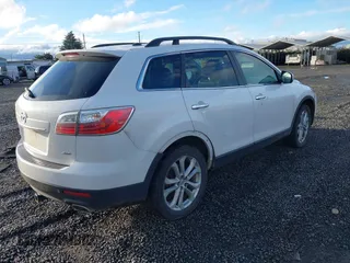 2011 Mazda CX-9 Grand Touring with VIN JM3TB3DV5B0317331, listed as a IAAI auction lot 40935268 with 222,361 mi miles. Bid and sale history available at carsss.com. Image 4.