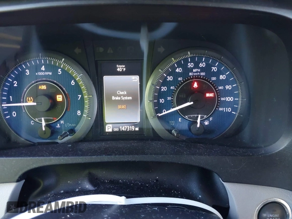 2016 Toyota Sienna XLE with VIN 5TDYK3DC3GS744752, listed as a IAAI auction lot 41077851 with 147,319 mi miles. Bid and sale history available at carsss.com. Image 7.