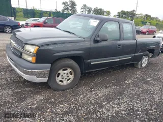 2003 Chevrolet Silverado 1500 LT with VIN 1GCEK19T63E244858, listed as a IAAI auction lot 39411224 with 192,271 mi miles. Bid and sale history available at carsss.com. Image 2.