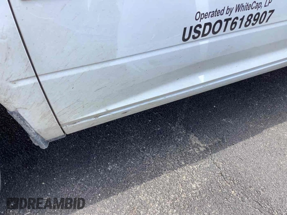 2019 Ram 1500 Tradesman with VIN 3C6JR7DT7KG522962, listed as a IAAI auction lot 42631377 with 77,271 mi miles and . Bid and sale history available at DreamBid. Image 1.