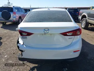 2017 Mazda 3 Grand Touring z VIN 3MZBN1W34HM139393, wystawiony jako IAAI lot #41747788 z przebiegiem 137 275 mil mil oraz . Historia ofert i sprzedaży dostępna na DreamBid. Obrazek 16.