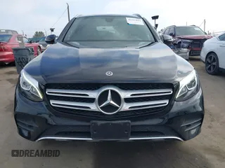 2018 Mercedes-Benz GLC 300 z VIN WDC0G4KBXJV021020, wystawiony jako IAAI lot #42345813 z przebiegiem 62 963 mil mil oraz . Historia ofert i sprzedaży dostępna na DreamBid. Obrazek 12.
