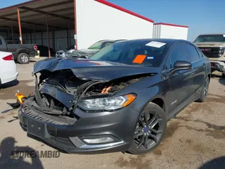 2018 Ford Fusion SE z VIN 3FA6P0LU8JR116073, wystawiony jako IAAI lot #41773037 z przebiegiem 100 864 mil mil oraz . Historia ofert i sprzedaży dostępna na DreamBid. Obrazek 2.