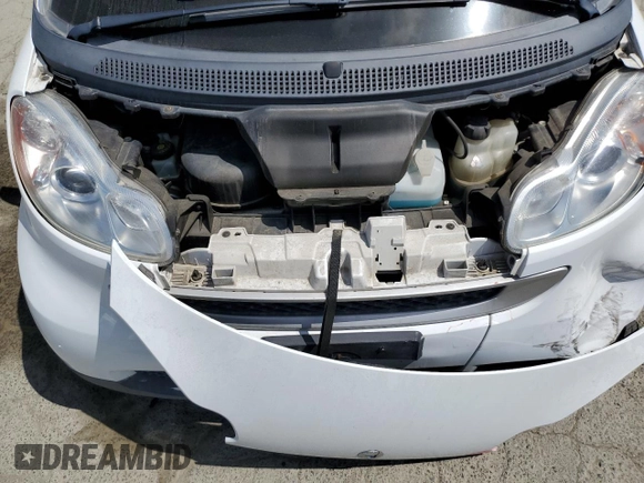 2012 Smart fortwo Pure z VIN WMEEJ3BA9CK561933, wystawiony jako Copart lot #53356835 z przebiegiem 67 587 mil mil oraz Nie do naprawy • Non repairable. Historia ofert i sprzedaży dostępna na DreamBid. Obrazek 11.