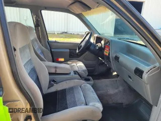 1991 Ford Explorer Eddie Bauer z VIN 1FMDU34XXMUC65601, wystawiony jako Copart lot #76207454 z przebiegiem 99 787 mil mil oraz Czysty tytuł • Clean title. Historia ofert i sprzedaży dostępna na DreamBid. Obrazek 5.