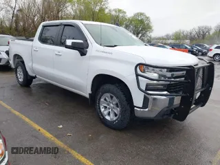 2021 Chevrolet Silverado 1500 LT with VIN 3GCUYDED4MG312692, listed as a IAAI auction lot 41922874 with 141,479 mi miles. Bid and sale history available at carsss.com. Image 1.