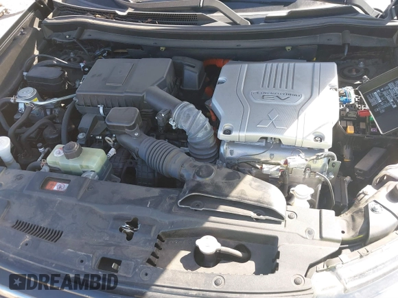 2018 Mitsubishi Outlander SEL with VIN JA4J24A56JZ031678, listed as a IAAI auction lot 38897134 with 146,701 mi miles and . Bid and sale history available at DreamBid. Image 10.