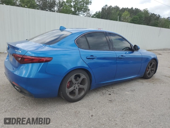 2017 Alfa Romeo Giulia z VIN ZARFAEBN2H7560009, wystawiony jako Copart lot #51689015 z przebiegiem 101 979 mil mil oraz Szkoda całkowita • Salvage title. Historia ofert i sprzedaży dostępna na DreamBid. Obrazek 3.