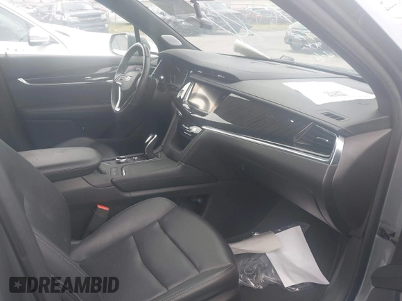 2020 Cadillac XT6 FWD Premium Luxury with VIN 1GYKPCRSXLZ105231, listed as a IAAI auction lot 42115169 with 70,319 mi miles. Bid and sale history available at carsss.com. Image 5.