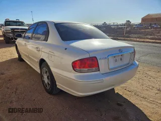 2004 Hyundai Sonata with VIN KMHWF25H54A044915, listed as a Copart auction lot 42796205 with 191,708 mi miles and Clean Title. Bid and sale history available at carsss.com. Image 3.
