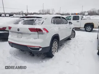 2020 Volkswagen Atlas SE with VIN 1V21E2CA8LC209865, listed as a IAAI auction lot 41245990 with 53,239 mi miles and . Bid and sale history available at DreamBid. Image 4.