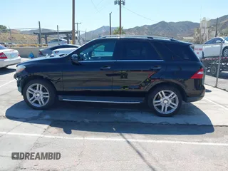 2015 Mercedes-Benz M 350 with VIN 4JGDA5JB3FA547130, listed as a IAAI auction lot 42379724 with 44,081 mi miles and . Bid and sale history available at DreamBid. Image 15.