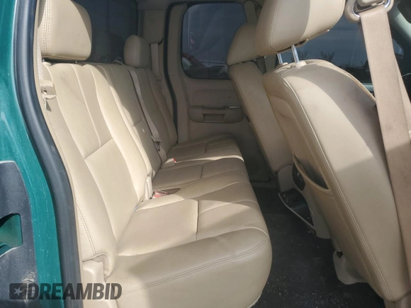 2010 GMC Sierra 1500 SLE z VIN 1GTSKVE36AZ201238, wystawiony jako Copart lot #42175665 z przebiegiem Nie podano mil oraz Szkoda całkowita • Salvage title. Historia ofert i sprzedaży dostępna na DreamBid. Obrazek 10.