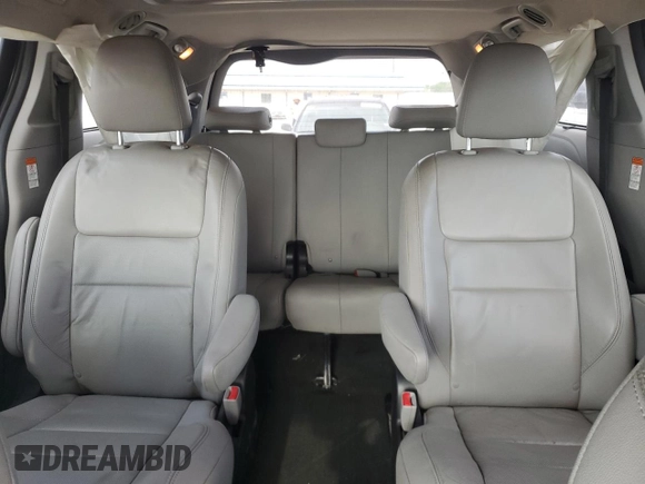 2015 Toyota Sienna Limited z VIN 5TDDK3DC3FS110113, wystawiony jako Copart lot #53737045 z przebiegiem 142 236 mil mil oraz Szkoda całkowita • Salvage title. Historia ofert i sprzedaży dostępna na DreamBid. Obrazek 10.