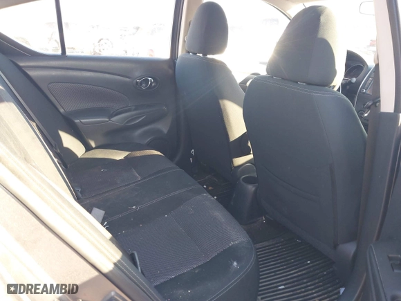 2019 Nissan Versa Sedan SV with VIN 3N1CN7AP4KL866117, listed as a IAAI auction lot 41354435 with 94,559 mi miles. Bid and sale history available at carsss.com. Image 8.